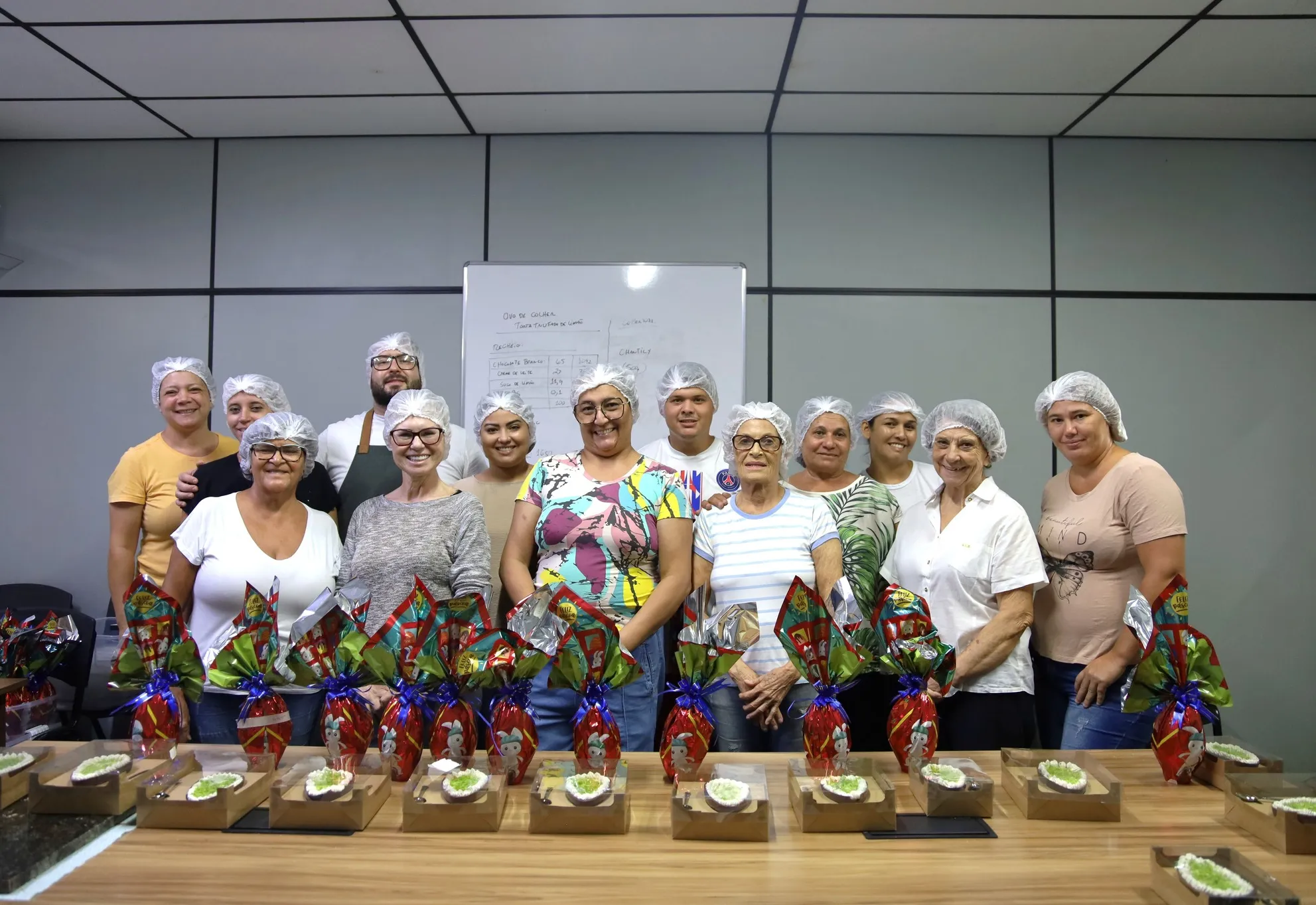 CURSO DE OVOS DE PÁSCOA E BOMBONS É CONCLUÍDO COM SUCESSO!