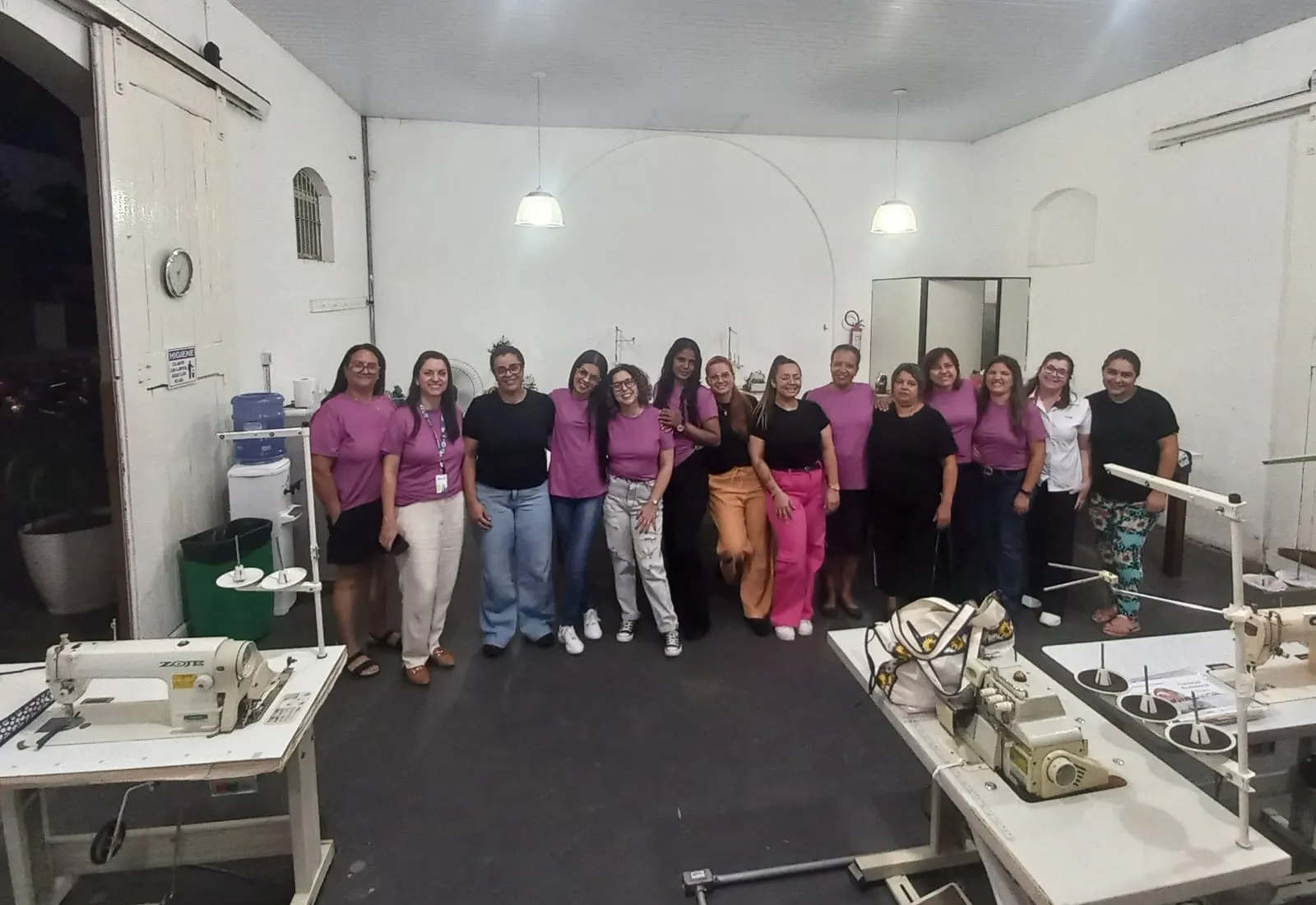 CURSO DE COSTURA ENCERRA COM 12 MULHERES CERTIFICADAS E PRONTAS PARA NOVAS OPORTUNIDADES DE RENDA